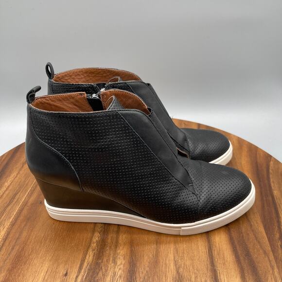 Linea Paolo Felicia Boots Womens 8 M Black Hidden Wedge Ankle Casual Bootie Zip - Picture 1 of 9